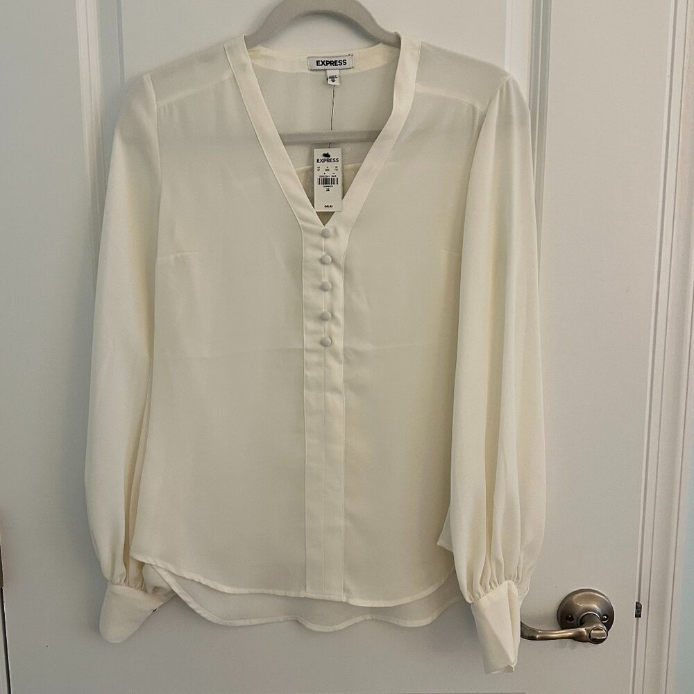 NWT Express V Neck Button Ivory Portofino Blouse - XS